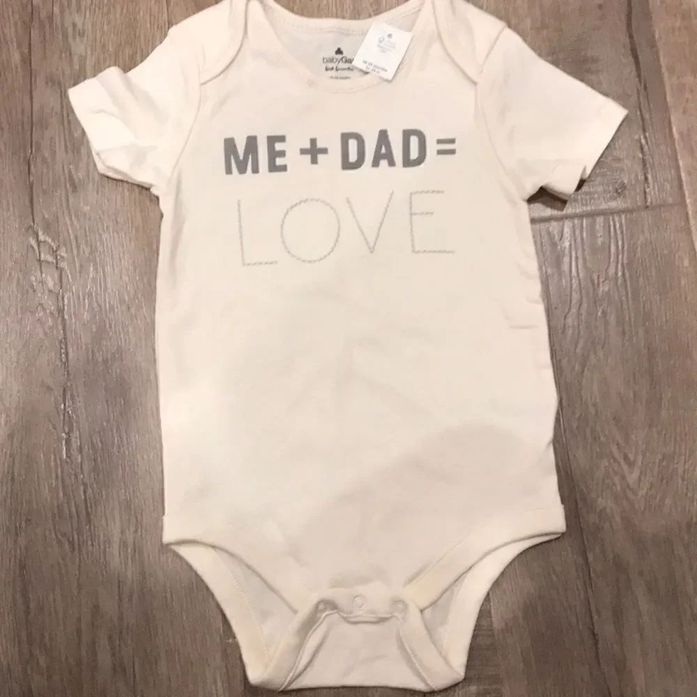 🎉1 hr sale 🎉Baby bodysuit 👉Me + Dad =LOVE